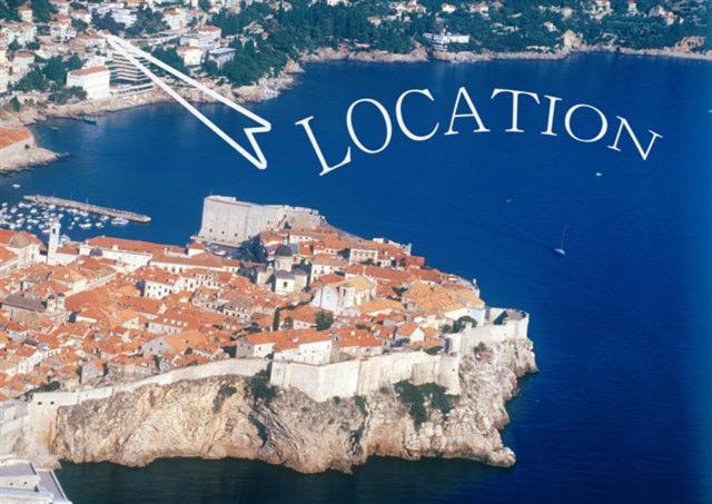 Sunset Over The Dubrovnik'S Old Town Exterior foto