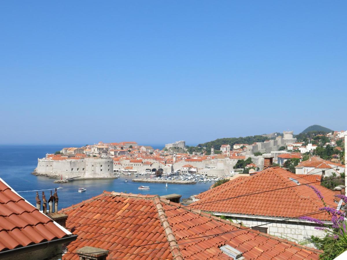 Sunset Over The Dubrovnik'S Old Town Exterior foto